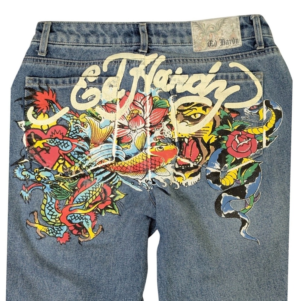 Ed Hardy Size 28 Wide Leg Relax Fit Medium Wash Denim Jeans Tattoo Graphic Y2K
